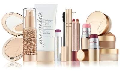 Celebrate-National-Dog-Day-With-Jane-Iredale----The-Makeup-Examiner-2-400x237
